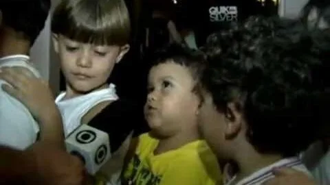 O miúdo que não percebeu a pergunta: «Não sou cachorro, não!»