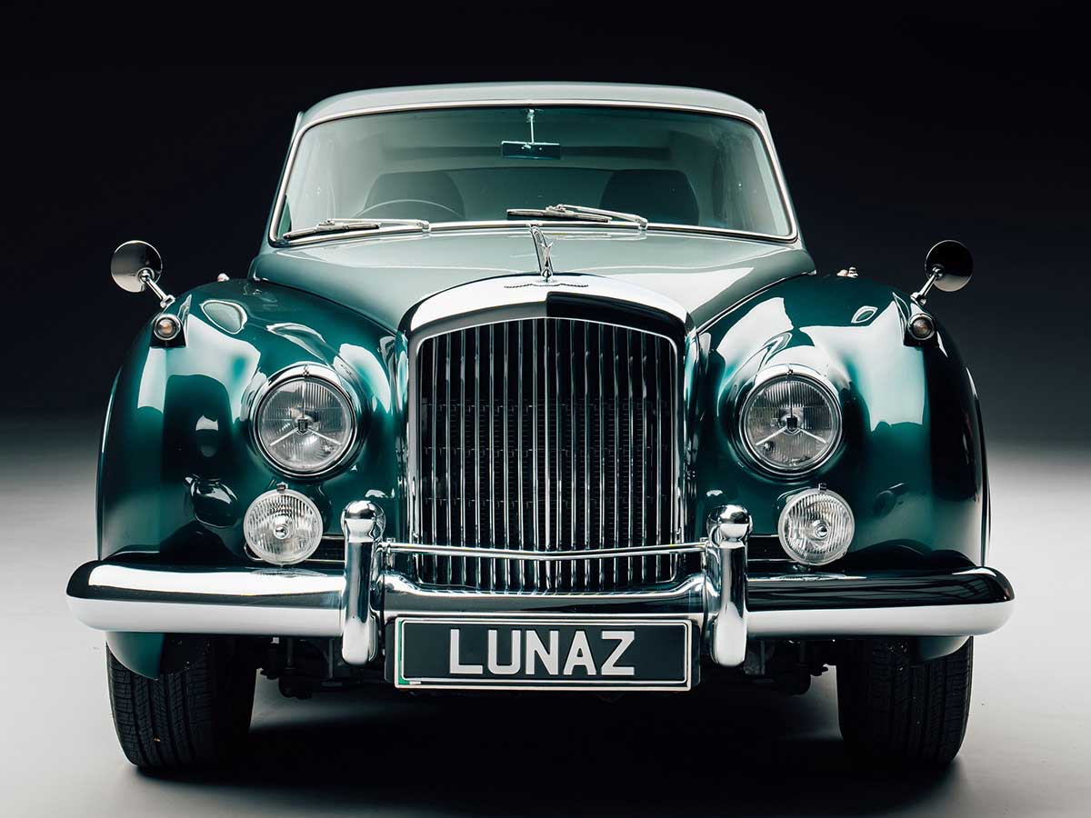 Bentley Continental de 1961, no valor de 300.000 dólares, é o "Veículo Mais Raro" já eletrificado