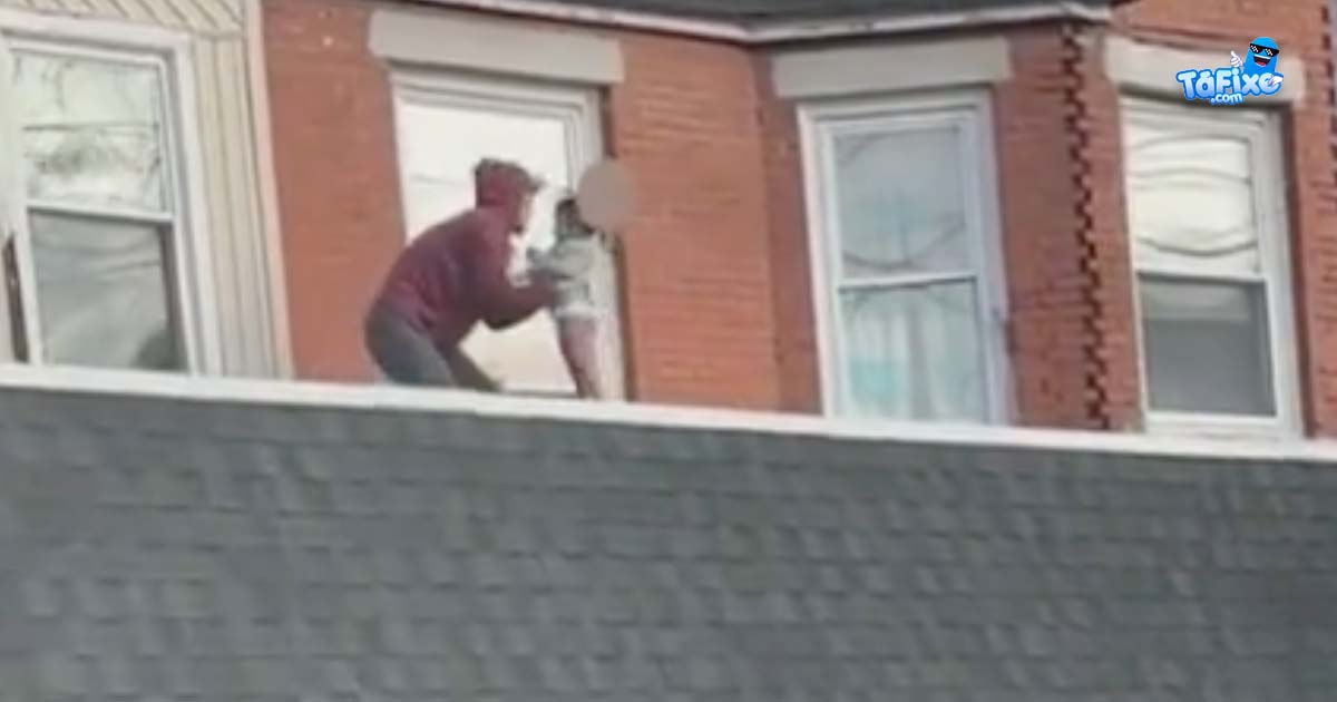 Bom samaritano salva criança de dois anos da queda de um telhado