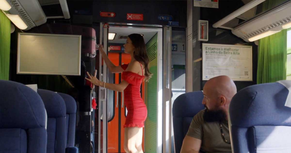Comboio da CP usado em filme pornográfico
