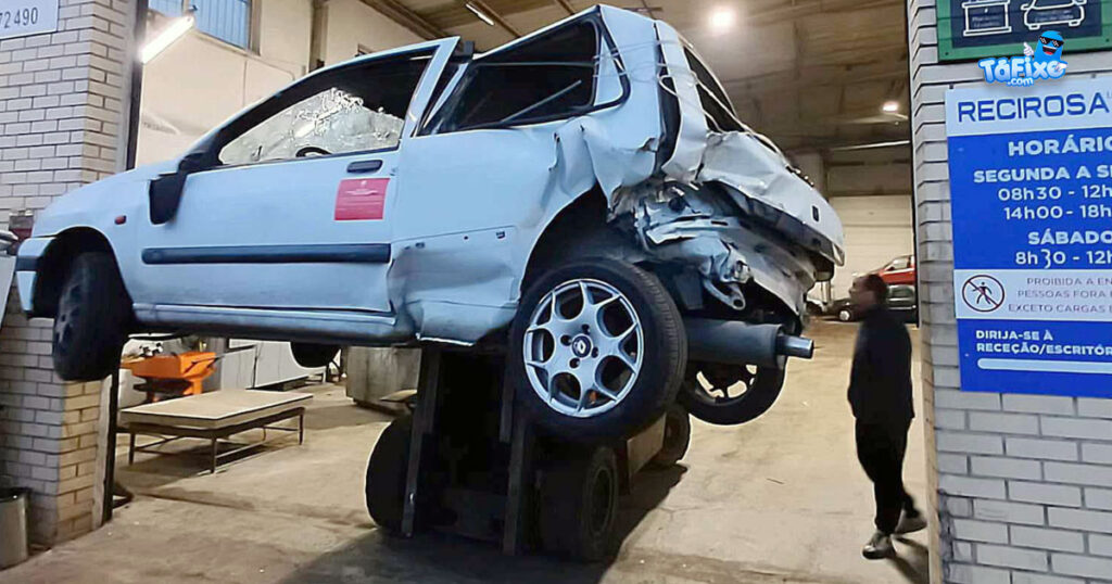 Última viagem do ‘Clio do Drift’ foi em direção à sucata (RIP)